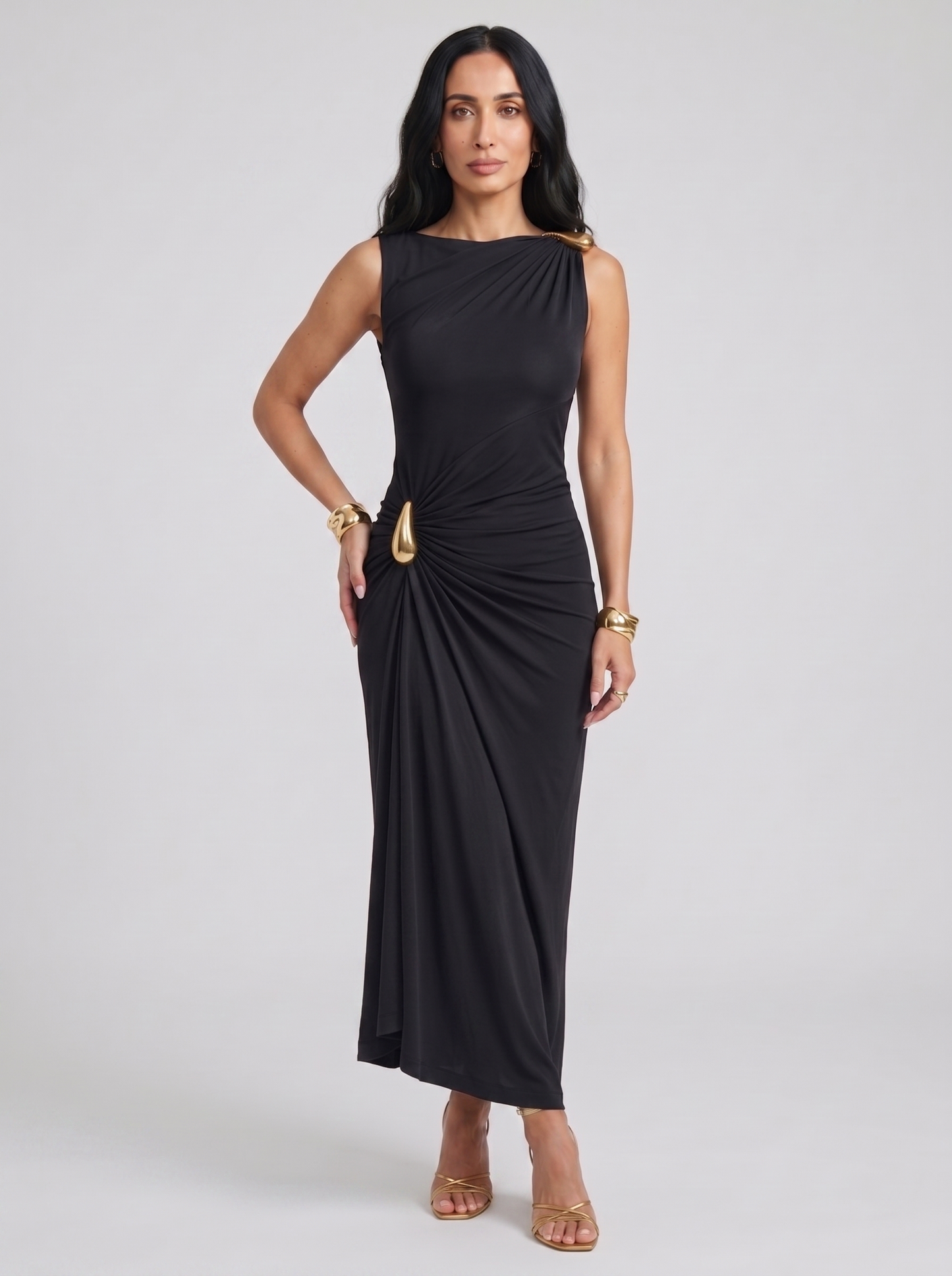 Elena | Vestido Elegante con Enganches Dorados
