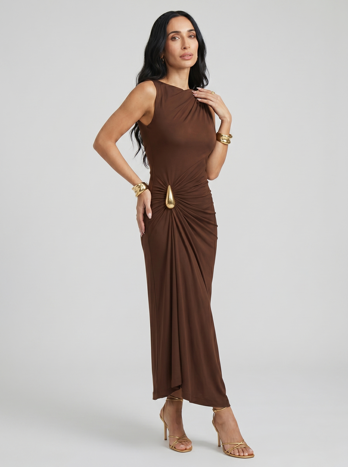 Elena | Vestido Elegante con Enganches Dorados