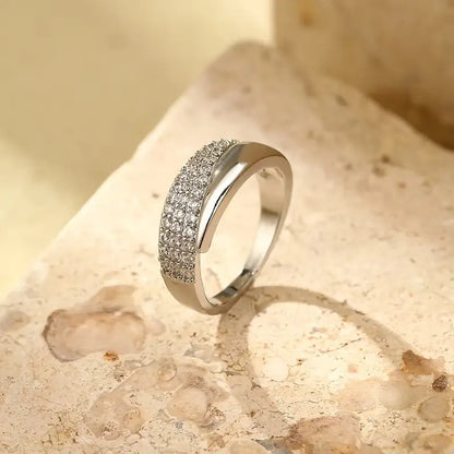 Claudia | Anillo Elegante con Piedras Preciosas