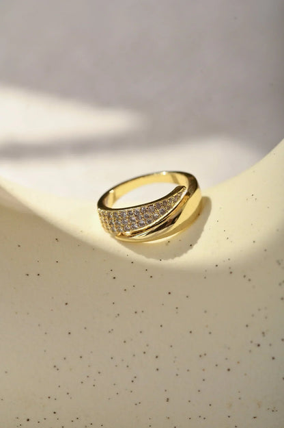 Claudia | Anillo Elegante con Piedras Preciosas