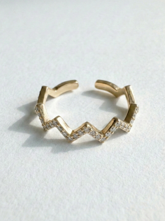 Anillo Zigzag con Piedras Preciosas