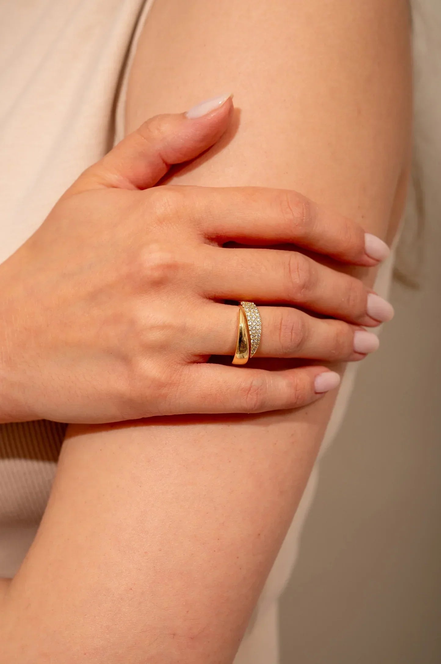 Claudia | Anillo Elegante con Piedras Preciosas