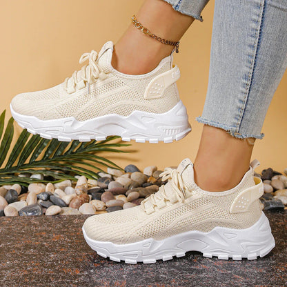 Zapatillas Ainara con suela elevada de Luna Sanz