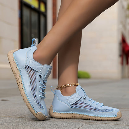 Detalle de la puntera redonda de las zapatillas Jara