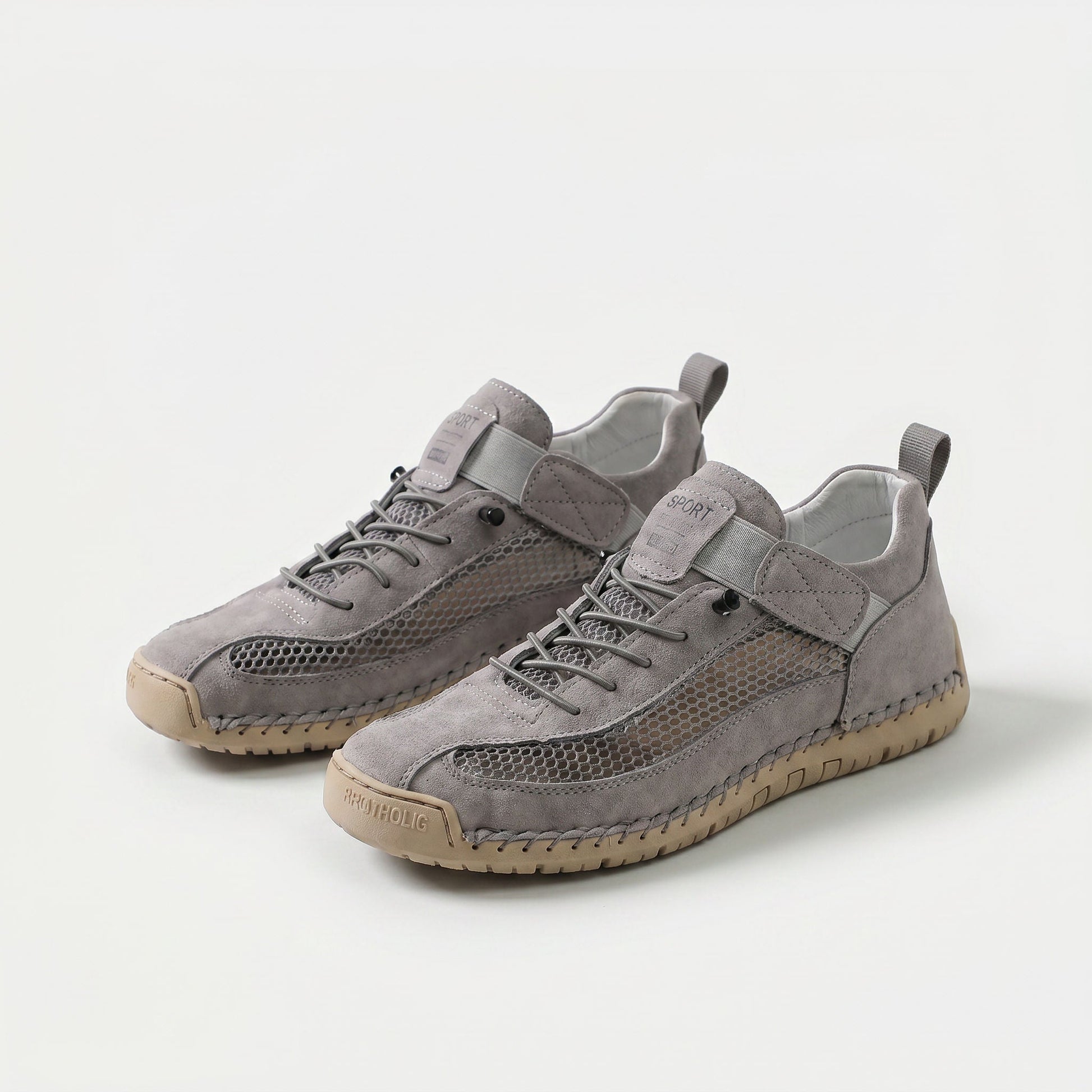 Zapatillas de verano Jara sobre fondo neutro