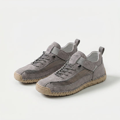 Zapatillas de verano Jara sobre fondo neutro